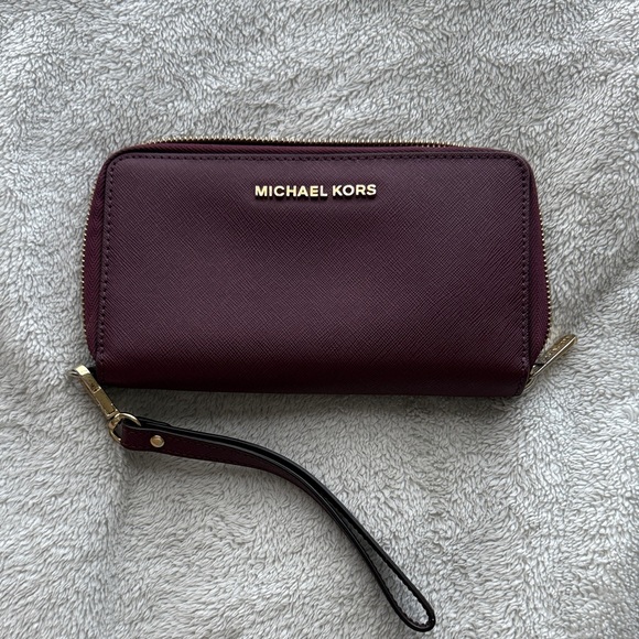 Michael Kors Dark Red Wallet - Picture 1 of 5